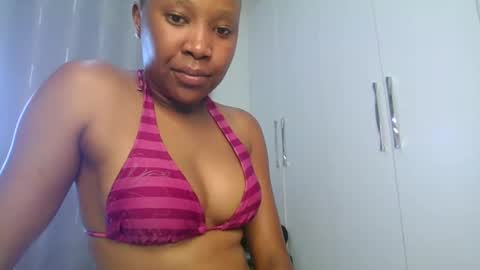 clara11 online show from November 12, 8:33 pm