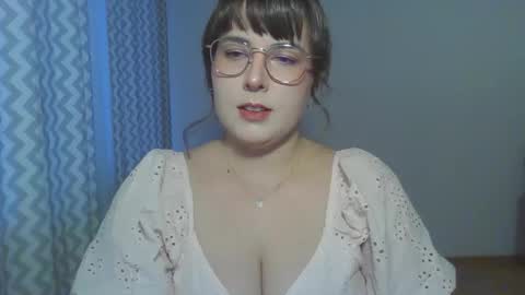 Clara online show from June 10, 5:56 pm