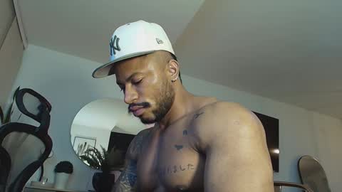 clark_strong online show from November 19, 9:46 pm