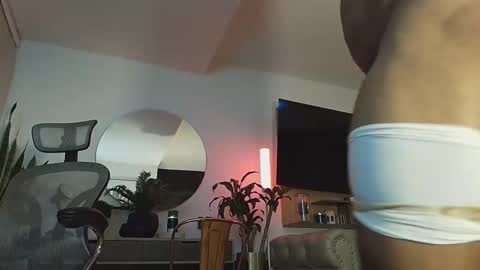 clark_strong online show from December 5, 9:23 pm