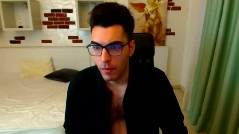 Snapshot of clarkslade chatting on October 8, 6:19 am ClarkSlade online show from October 8, 6:19 am