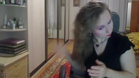 classyinna online show from September 9, 8:25 am