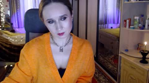 classyinna online show from February 19, 9:52 am