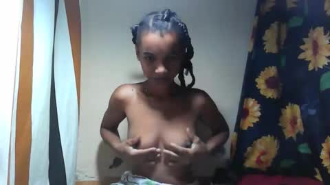 Snapshot of claudiannah chatting on October 21, 3:11 am claudianne online show from October 21, 3:11 am