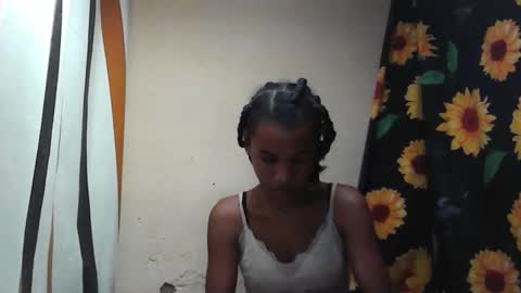 Snapshot of claudiannah chatting on October 22, 3:31 am claudianne online show from October 22, 3:31 am