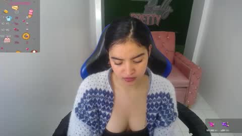 Snapshot of clementine_t chatting on October 13, 1:13 pm Clementine online show from October 13, 1:13 pm