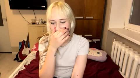 Snapshot of clementinehollner chatting on October 19, 6:12 pm Jenny online show from October 19, 6:12 pm