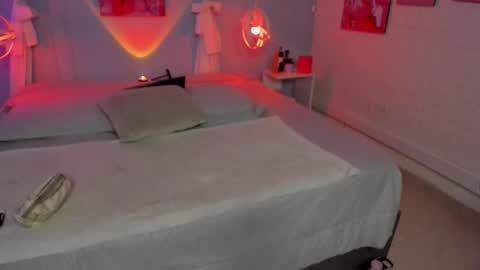 Cleo  online show from February 25, 11:47 am