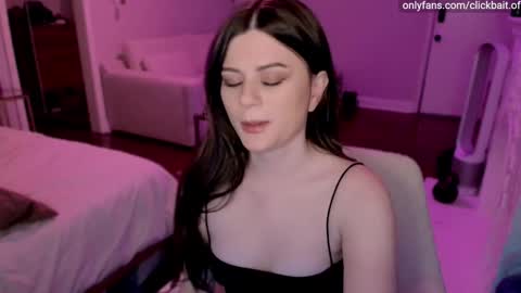 clickbait_ online show from March 20, 3:11 am