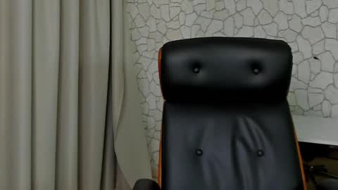 ClintMasterss online show from April 22, 6:31 am