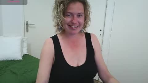 Syl  online show from May 24, 4:13 pm