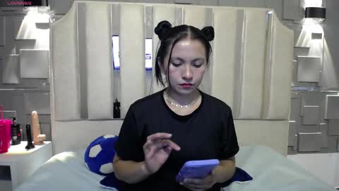 Cloe online show from April 13, 7:51 pm