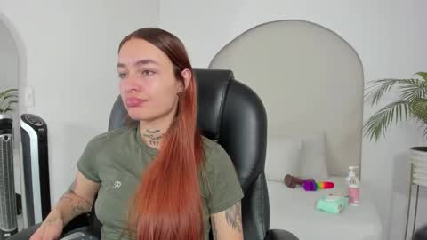 Cloe  online show from December 17, 4:36 pm