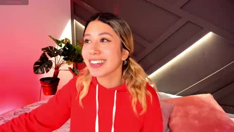 cloe_palmeer online show from March 6, 11:20 pm