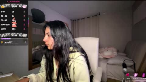 cloe small online show from October 22, 1:20 am