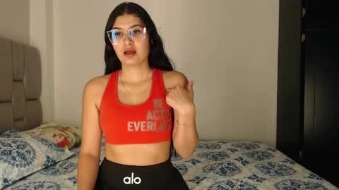 cloe online show from April 16, 1:33 pm