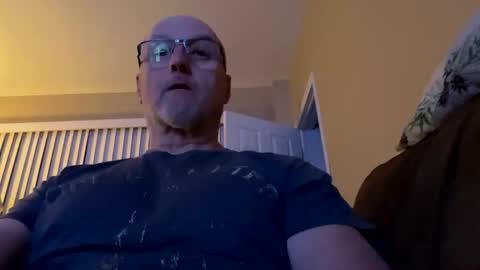 Closetbicd online show from February 24, 10:26 am