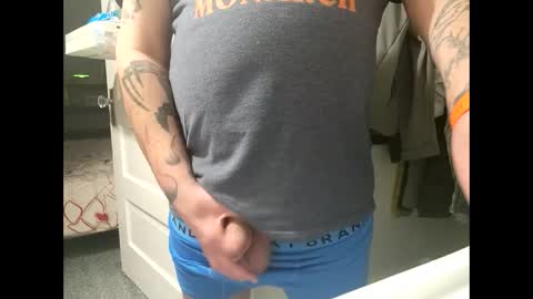 Snapshot of cloudydadnsa chatting on February 23, 10:17 am Dad online show from February 23, 10:17 am