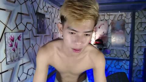 clyde_twinkx online show from December 2, 6:39 pm