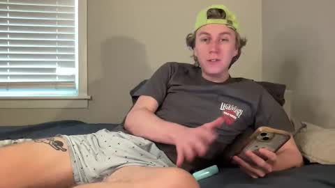 Snapshot of clydeaustin chatting on October 15, 9:15 pm Clyde Austin online show from October 15, 9:15 pm