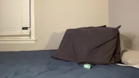 Snapshot of clydeaustin chatting on October 9, 3:45 am Clyde Austin online show from October 9, 3:45 am