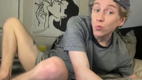 Snapshot of clydeaustin chatting on February 23, 3:02 am Clyde Austin online show from February 23, 3:02 am