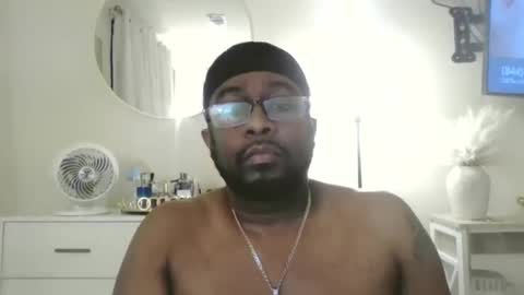 coco3402 online show from April 22, 3:30 pm