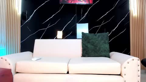 Coleth Foster online show from April 21, 11:39 am