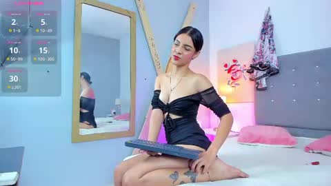 colette_rousseau_ online show from July 25, 11:52 am