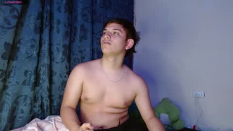 colin_valentina1 online show from December 28, 3:15 am