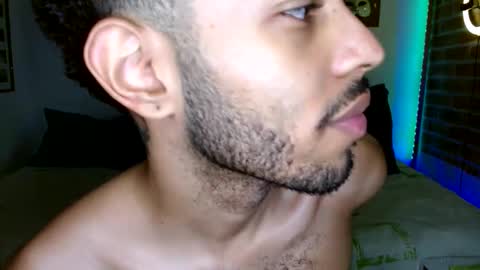 Snapshot of colinlatinbrown chatting on February 5, 3:34 am IG  online show from February 5, 3:34 am