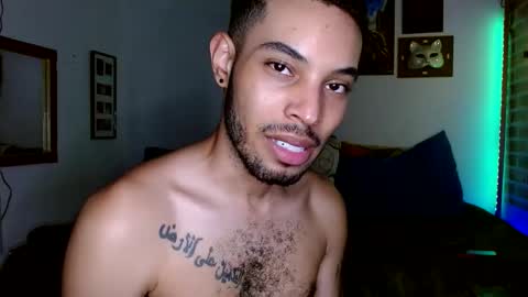 Snapshot of colinlatinbrown chatting on March 9, 12:53 am IG  online show from March 9, 12:53 am