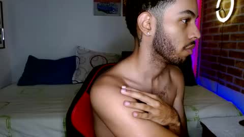 Snapshot of colinlatinbrown chatting on February 6, 11:31 am IG  online show from February 6, 11:31 am