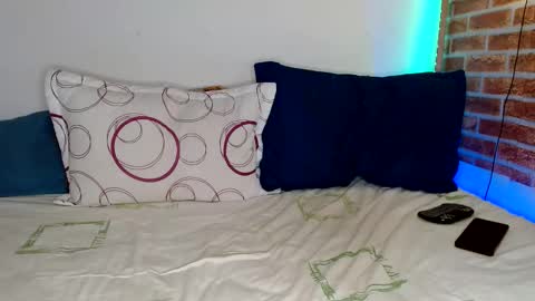 Snapshot of colinlatinbrown chatting on February 13, 10:11 pm IG  online show from February 13, 10:11 pm