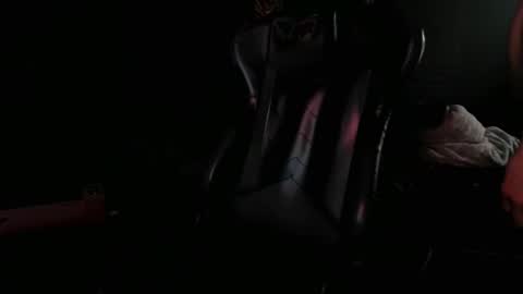 colossaltitann online show from February 25, 8:07 am