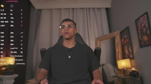 colstorw_ online show from April 21, 10:44 am