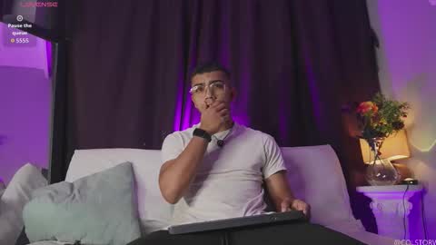 colstorw_ online show from January 14, 10:12 am