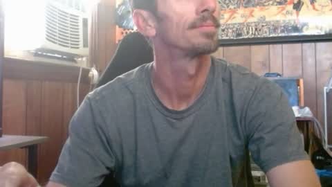 Nelson or ComicKing and sometime Peachy143 online show from April 20, 10:02 pm