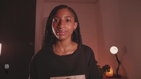   independent model online show from December 14, 12:55 am