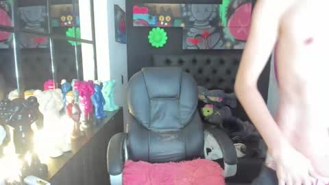 connor_stone_ online show from December 16, 8:26 pm