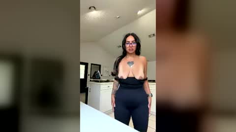 controllercutie online show from July 16, 4:10 pm