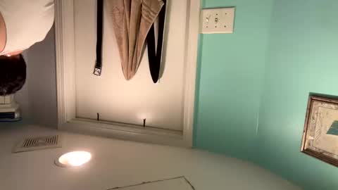 cookie_monster8593 online show from March 29, 12:51 pm