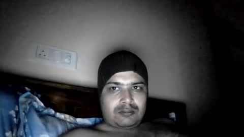 Cool Breeze09 online show from November 2, 6:30 pm