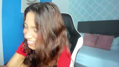 Snapshot of cora22_ chatting on September 25, 12:34 pm CORA online show from September 25, 12:34 pm