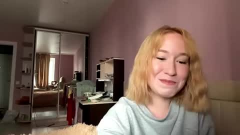 Kira online show from July 23, 3:09 pm