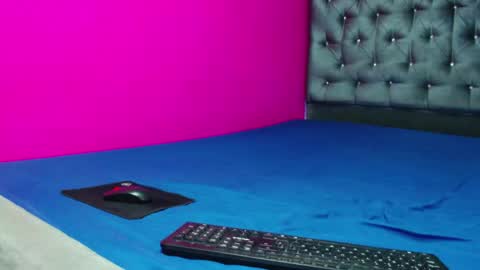 Coral online show from May 26, 1:28 pm