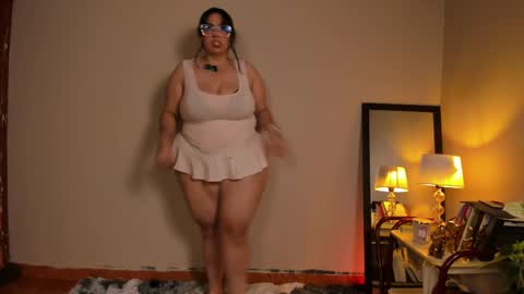Snapshot of coraline_latin chatting on March 4, 11:54 pm Coraline online show from March 4, 11:54 pm