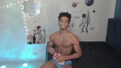 Snapshot of coreyglover chatting on September 23, 8:52 am CoreyGlover online show from September 23, 8:52 am