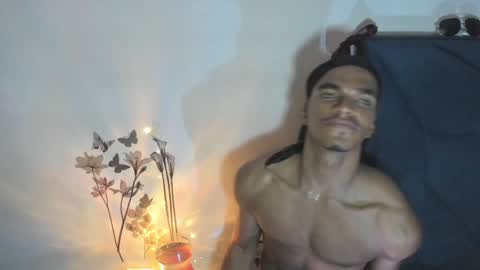 Snapshot of coreyglover chatting on December 16, 8:41 am CoreyGlover online show from December 16, 8:41 am