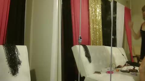 CorinneBijou online show from February 9, 5:08 am